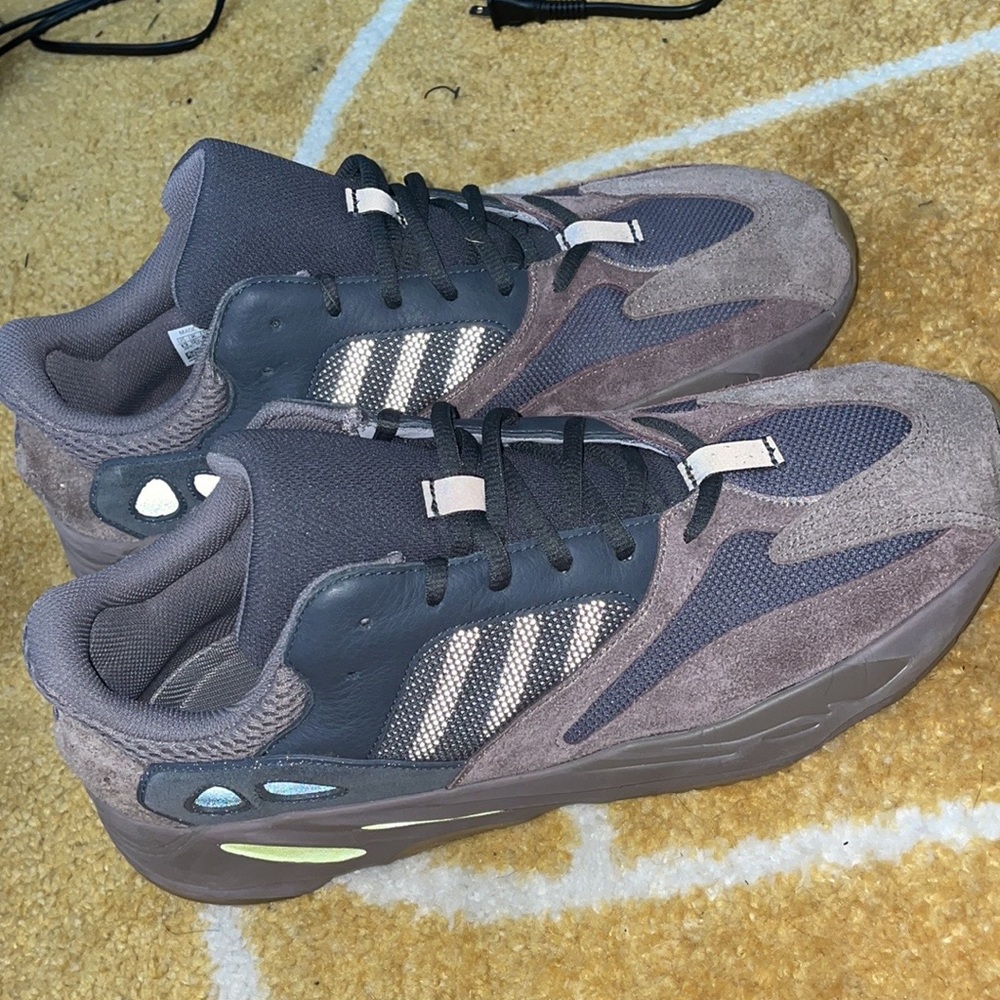 Trade for yeezy 380 pepper and onyx